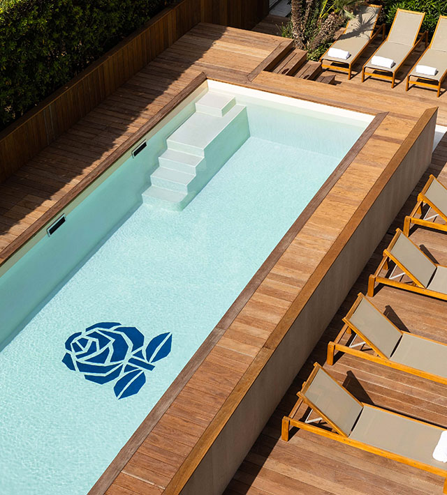 MOB HOTEL Cannes