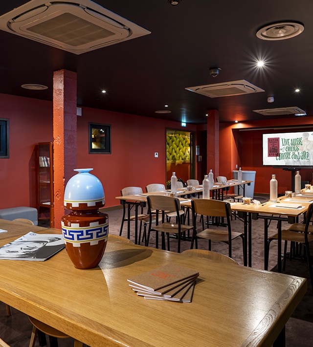 MOB HOTEL - Seminars