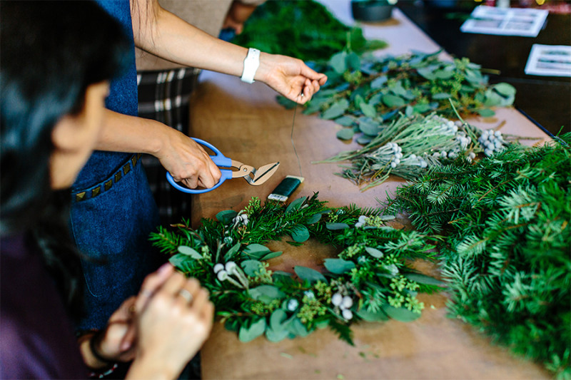 ATELIER COURONNE DE NOËL ATELIER COURONNE DE NOËL
