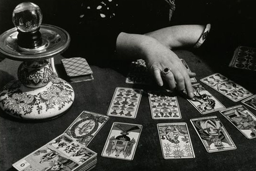 A DRINK WITH A FORTUNE TELLER A DRINK WITH A FORTUNE TELLER
