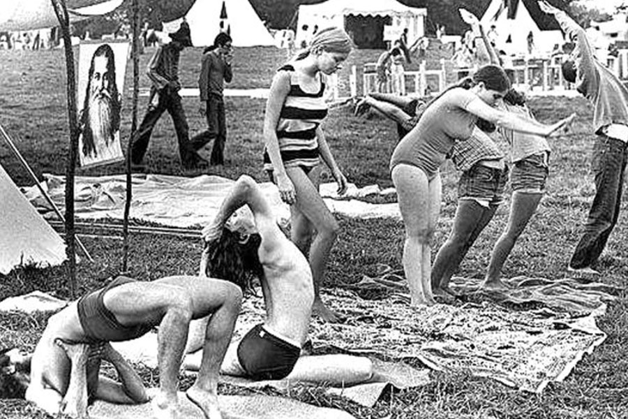 YOGA YOGA