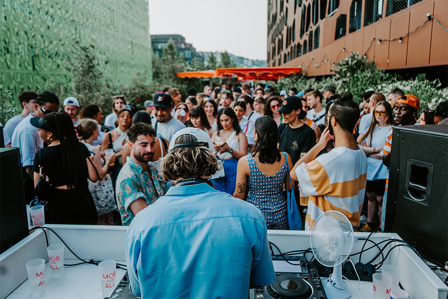 Artjacking Rooftop Party : Lorkestra Artjacking Rooftop Party : Lorkestra