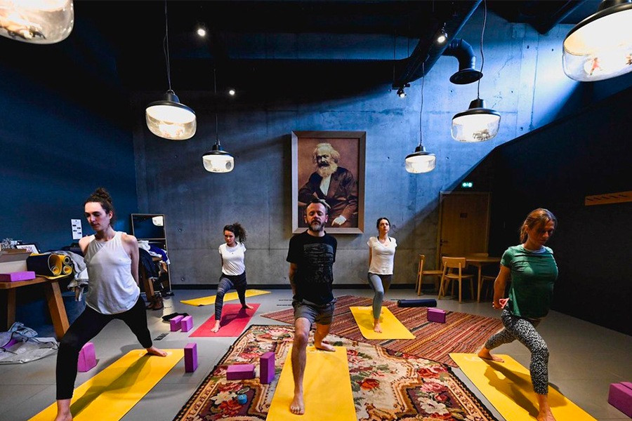 Hata Yoga with Sébastien Laplanche Hata Yoga with Sébastien Laplanche